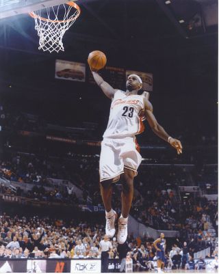 Lebron James 8 X 10 Glossy Photo Nm - Mt Nba Cleveland Cavaliers L.  A.  Lakers