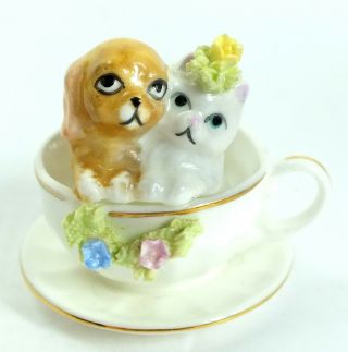 Vintage Napcoware Bone China Miniature Dog & Cat Puppy & Kitten In Teacup Saucer