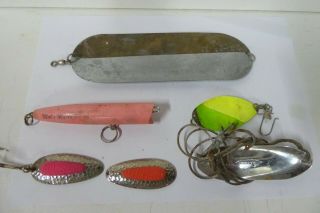 7 Vintage Metal & Plastic / Rubber Fishing Lures Makka Luhr Jensen