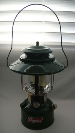Vintage 1973 Coleman Model 228h Green Big Hat Double Mantle Lantern,  Pyrex Globe
