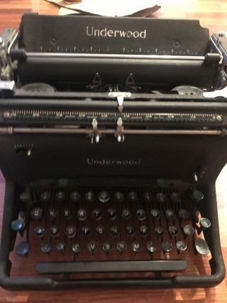 Antique 1920s Underwood Vintage Typewriter
