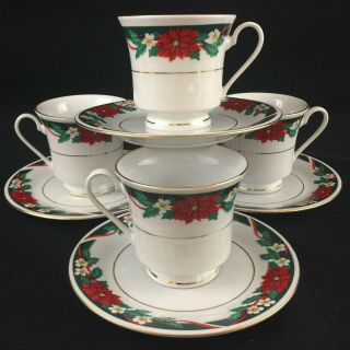 Set Of 4 Vtg Cups And Saucers By Tienshan Deck The Halls Christmas Poinsettia