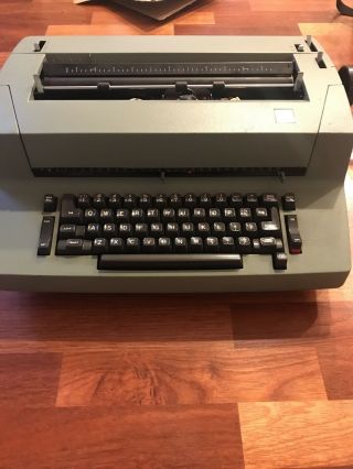 Vintage Avocado Green Ibm Selectric Ii Correcting Electric Typewriter