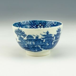 Antique Early English Porcelain - Chinese Inspired Blue & White Tea Bowl