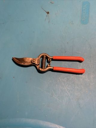 Vintage Corona Tools Co.  No.  8 Hand Pruner Shears Cutter Gardening Tool 7 " Usa