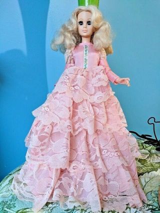Vintage 1963 Eegee Blonde - Doll - 14.  5 In Vintage Fashion