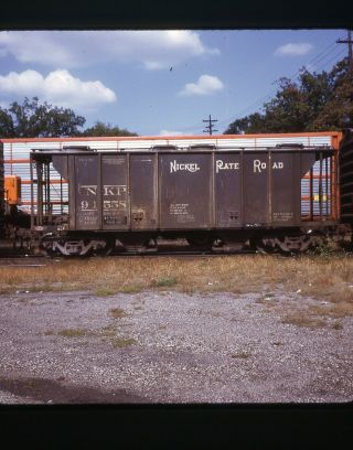 Fallen Flag Freight Cars - - Nickel Plate Road 91558 Covered Hopper