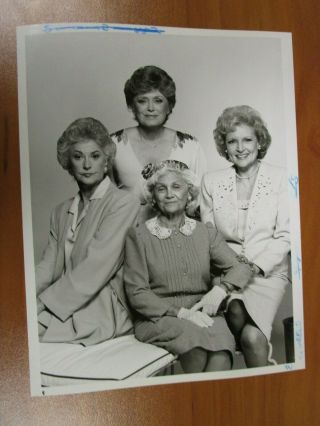 Vintage Glossy Press Photo Betty White,  Bea Arthur,  The Golden Girls 4