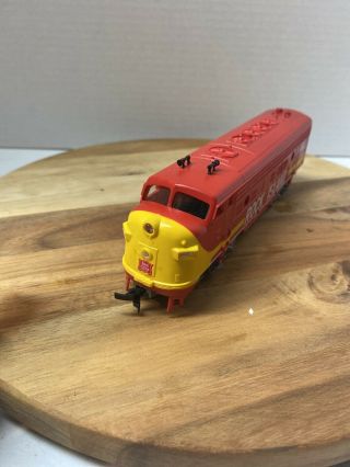 VINTAGE HO SCALE TRAIN DIESEL ENGINE ROCK ISLAND TYCO And Runs 10 2