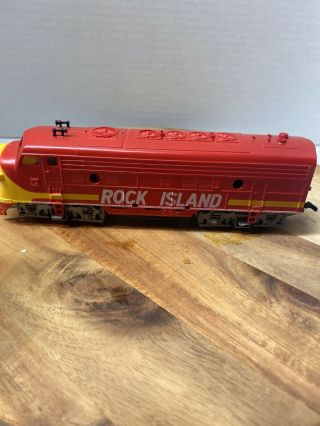 VINTAGE HO SCALE TRAIN DIESEL ENGINE ROCK ISLAND TYCO And Runs 10 3