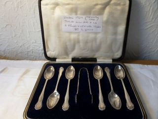 A Lovely Cased Set Of Uk Hallmarked Solid Silver Tea Spoons And Tongs