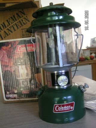 Vintage Coleman 1981 Model 220k 2 - Mantle Lantern