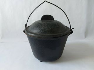 Vintage Cast Iron Lidded Cook Pot Cauldron Swing Handle And 3 Short Legs.