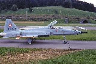 35mm Aircraft Slide J - 3032 Swiss Northrop F - 5e Tiger Ii Aug 1980