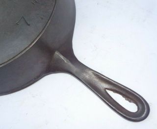 ANTIQUE WAPAK CAST IRON SKILLET No 7 w/OUTER HEAT RING.  STRAIGHT LINE LOGO.  703 3