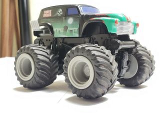 Vintage 1990 Galoob Tuff Trax Grave Digger Monster Truck Battery Powered