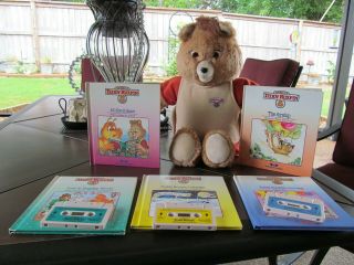 Vintage & Authentic Teddy Ruxpin Bear Doll 1985 W/ 5 Books 3 Tapes