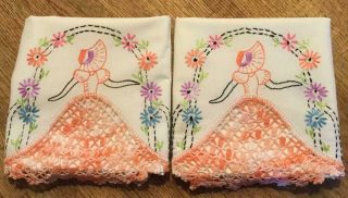 Vintage Pair Southern Belle Hand Embroidered Pillowcases Crocheted Edge