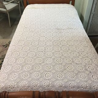 Vintage Hand Crocheted Coverlet 90” x 76” Tablecloth Bed Spread Ivory Floral 2