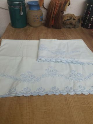 Vintage Embroidered Blue Flower / Floral Pillow Case Set