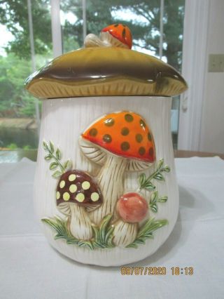 Vintage 1978 Merry Mushroom Large Canister Cookie Jar With Lid,  10.  5 Inch