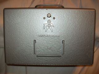Vintage Brumberger 8mm Movie Reel Metal Case (holds 12)