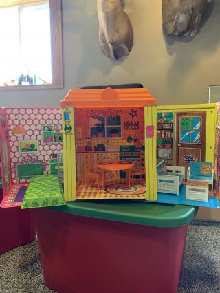Vintage 1973 Barbie Country Living Home House With Furniture Fold Up Case