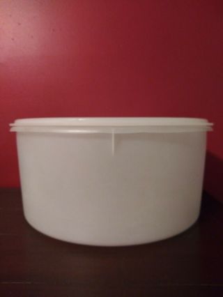 Vintage Large Round Sheer Tupperware Carry All Container 256 - 4 With Lid 224 - 11