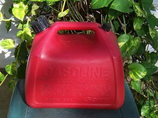 Vintage Gott 2½ Gallon Plastic Gas Can W/ Capped Vent And Flex Spout Usa
