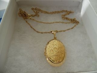 Vintage 12k Gold Filled Locket Necklace Etched 24 " Chain Yellow Gold