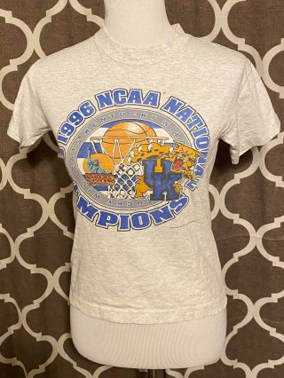Vintage 1996 Kentucky Wildcats Basketball National Championship T - Shirt Youth M