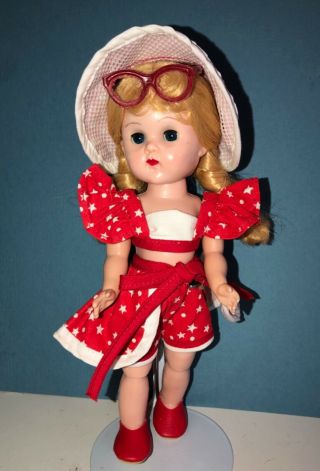 Vintage Vogue Ginny Doll In Her Beach Outfit