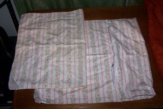 Vintage Pillow Cases Sheets 100 Cotton Floral Zipper Shape 1960/70s
