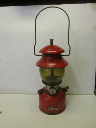 Vintage Red Coleman Model 200a Single Mantle Lantern Camp Light With Globe
