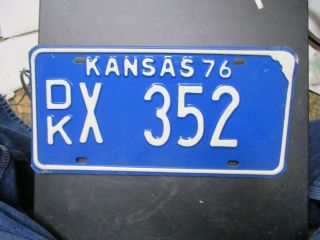 License Plate Car Tag 1976 Dickinson Co.  Dk X 352