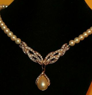 Elegant Signed Trifari (c) - Vintage Necklace With Faux Pearls And Rhinestones