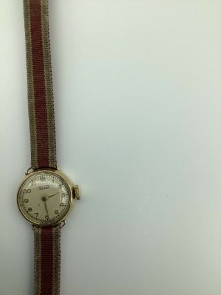 A Vintage 9ct Gold Swiss Made Tissot Ladies Wind Up Wristwatch. 3
