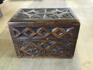 Antique/vintage Carved Wooden Box.  2 Inner Sections.  11cm X 6.  5cm X 8cm