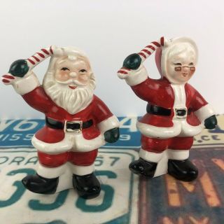 Vintage Santa & Mrs Claus Salt And Pepper Shakers Napco Japan Ceramic