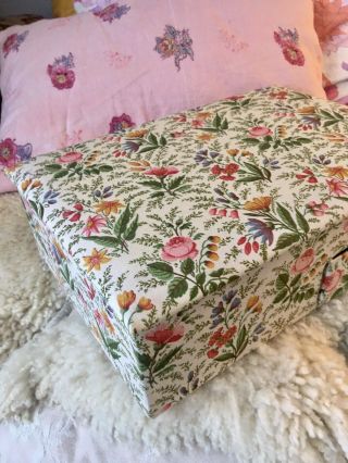 Ancienne Boîte A Couture En Tissu Ancien À Fleurs Antique Flower Fabric Sew Box