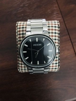 VINTAGE NIXON Men’s Watch THE CAPITAL Power To The People Cond 3