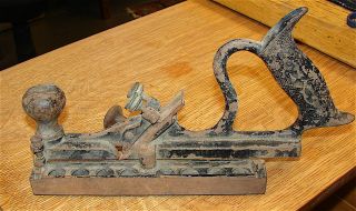 Antique Cast Iron Plane - - - - Found In Old Tool Box - - - No Damage - - Needs Cleaned