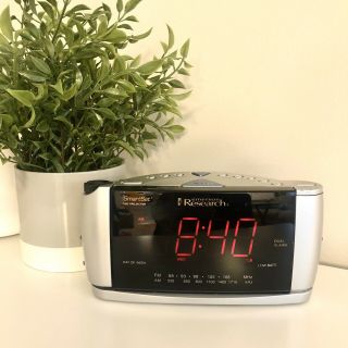 Emerson Smart Set Time Projector Am/fm Dual Alarm Clock Radio Cks3528