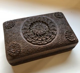 Intricately Carved Anglo Indian Trinket / Jewellery Box (au2 - 01)