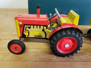 VINTAGE SCHYLLING CLOCK WORK TRACTOR AND TRAILER 2