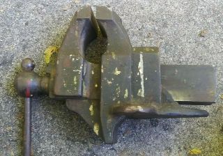 Vintage - Antique Cast Iron Bench Vise 3.  5 " Jaws