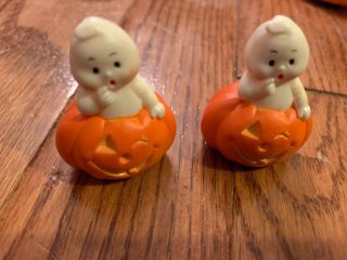 Vintage Russ Berrie Miniature Halloween Figurine - Ghost In A Pumpkin (2)