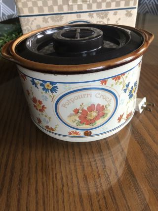 Vintage Rival Fragrance Potpourri Crock Pot Lid Box Fall Design Model 3207