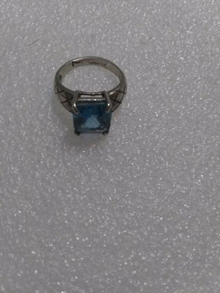 Vintage Ladies.  925 Sterling Silver Cocktail Ring W/blue Stone Size - 7,  W 4.  8 G.