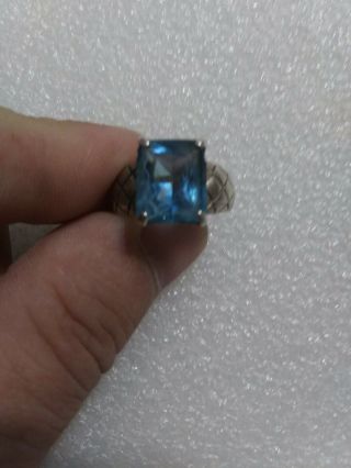 Vintage Ladies.  925 Sterling Silver Cocktail Ring W/Blue Stone Size - 7,  W 4.  8 G. 2